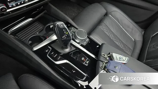 BMW 5 Series (G30) id 3717099 из Кореи 19