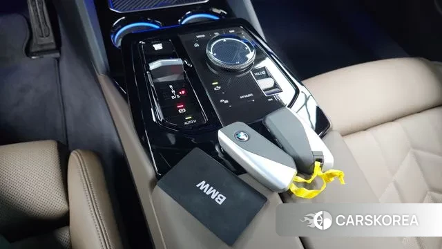 BMW 5 Series (G60) id 3565374 из Кореи 19