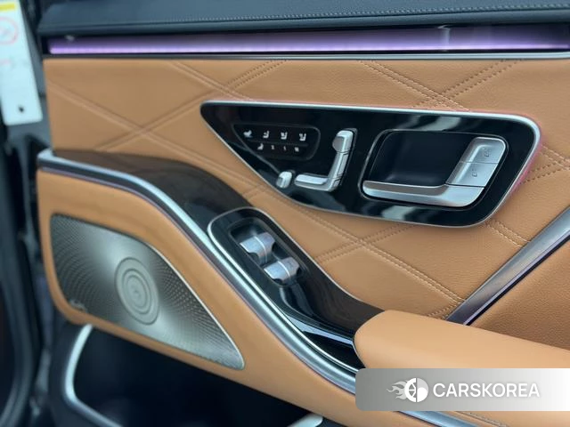 Mercedes-Benz Maybach S-class id 4300872 из Китая 14