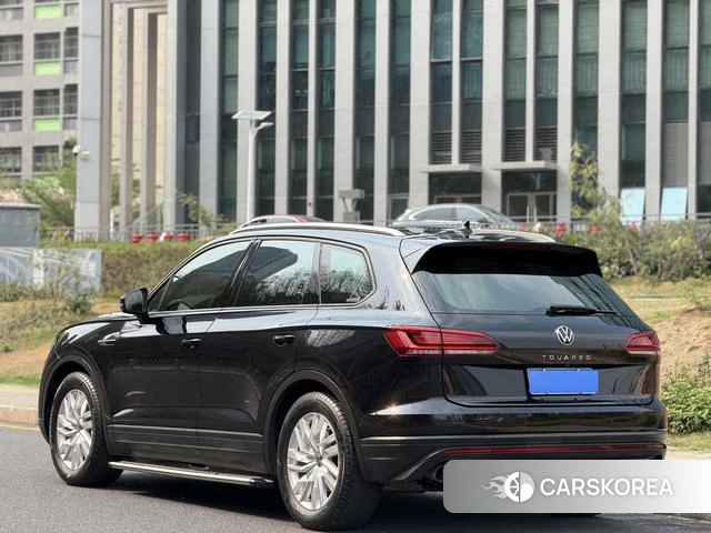 Volkswagen Touareg id 4274755 из Китая 13