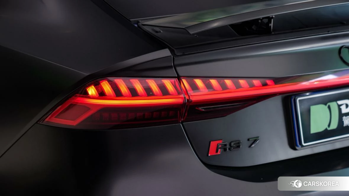 Audi RS 7 id 4405843 из Китая 16