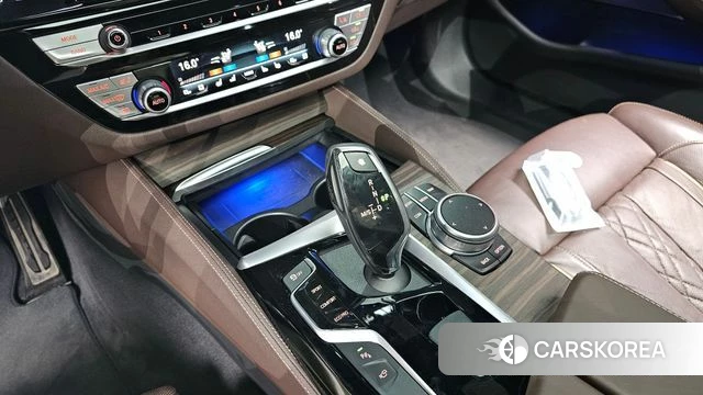 BMW 5 Series (G30) id 3828318 из Кореи 19