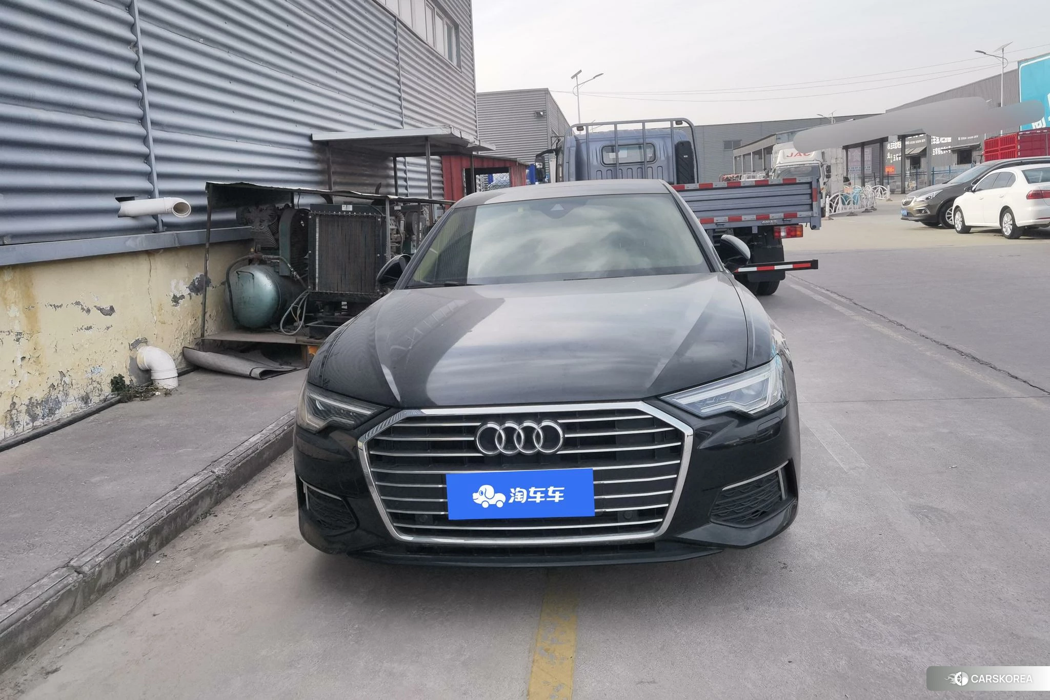 Audi A6L id 4441204 из Китая 16