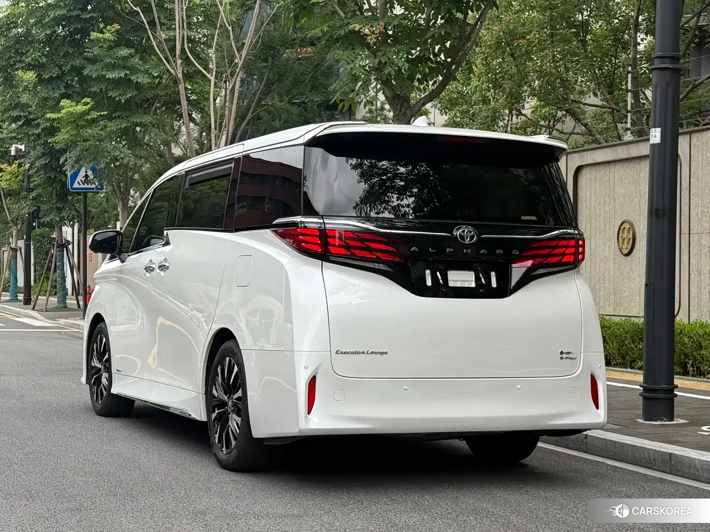 Toyota Elfa id 4655065 из Китая 9