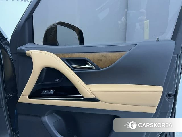 Lexus LX id 4263375 из Китая 27