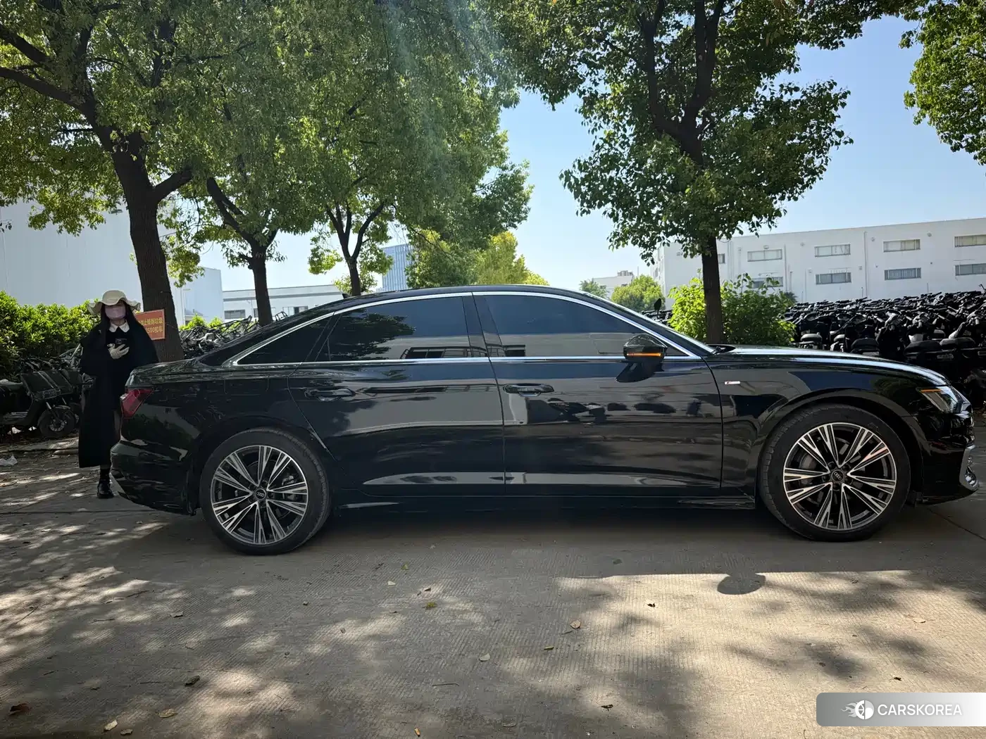 Audi A6L id 4622287 из Китая 9