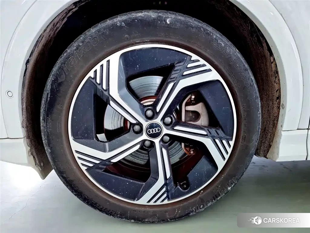 Audi Q4 e-tron id 4617105 из Китая 27