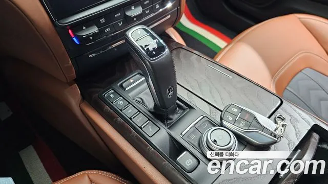 Maserati Quattroporte id 2756203 из Кореи 19