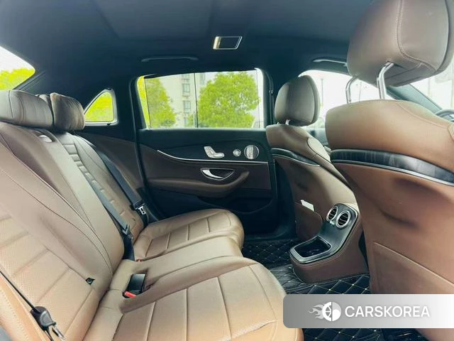 Mercedes-Benz E-class id 4291387 из Китая 23