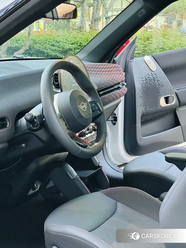 MINI Electric JCW id 4238785 из Китая 17