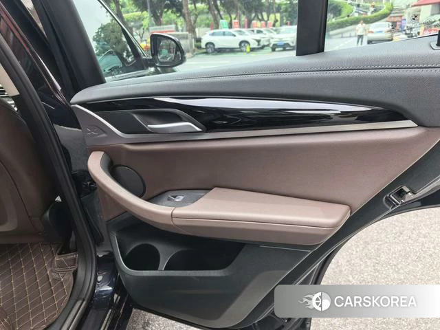 BMW X3 id 4393483 из Китая 30