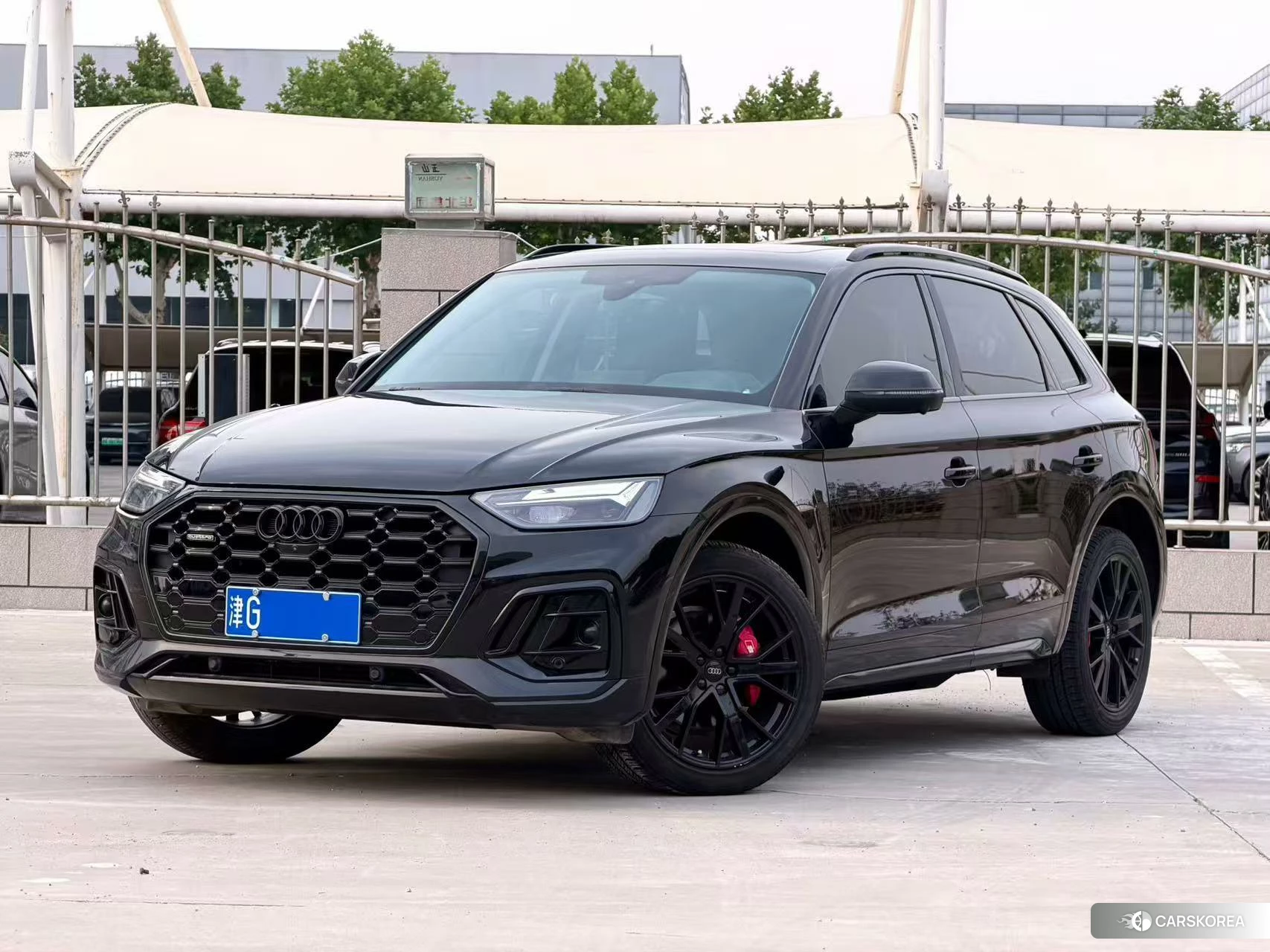 Audi Q5L id 4515119 из Китая 9
