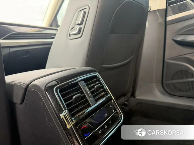 Volkswagen Passat id 4328782 из Китая 19