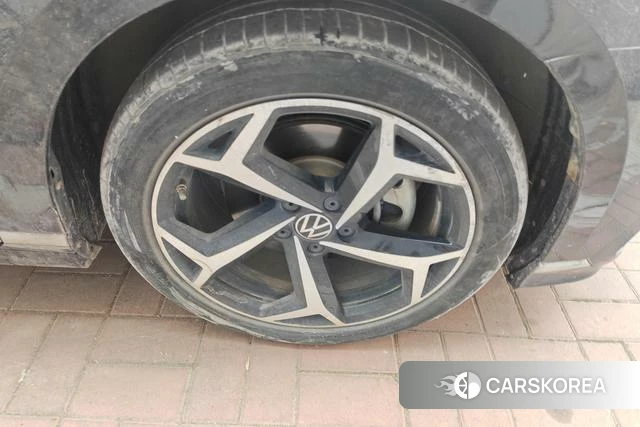 Volkswagen Magotan id 4271201 из Китая 16