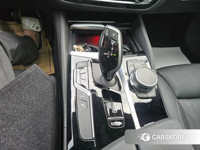 BMW 5 Series (G30) id 3489172 из Кореи 18