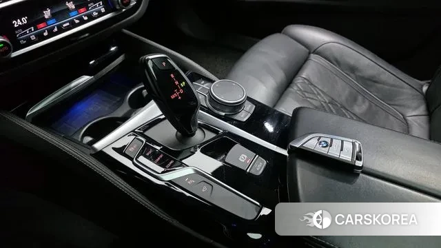 BMW 5 Series (G30) id 3489481 из Кореи 19