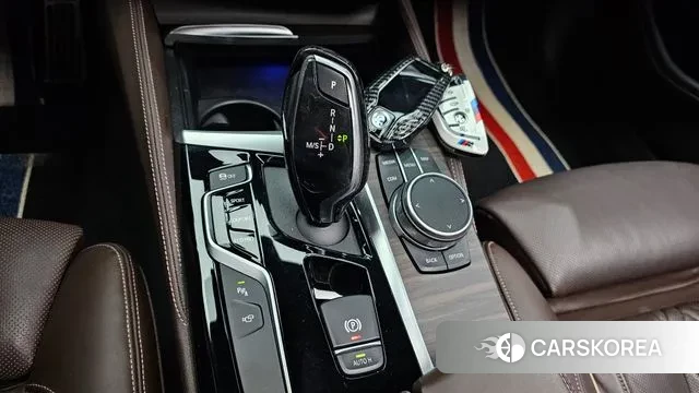 BMW 5 Series (G30) id 3023806 из Кореи 19