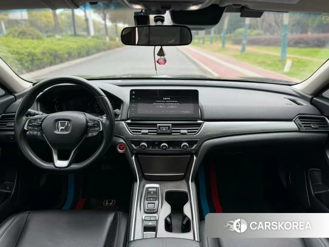 Honda Accord id 4209747 из Китая 9