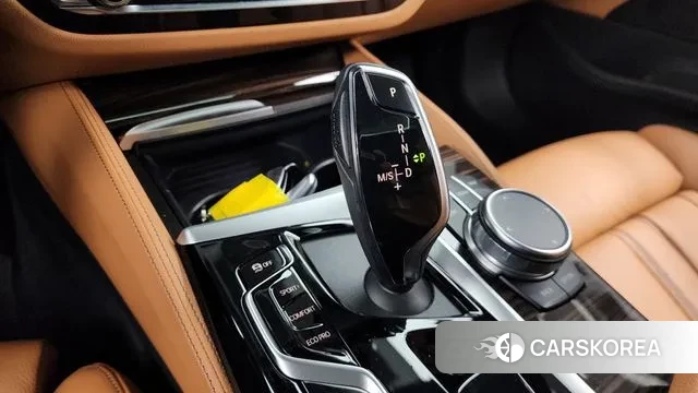 BMW 5 Series (G30) id 3675929 из Кореи 19