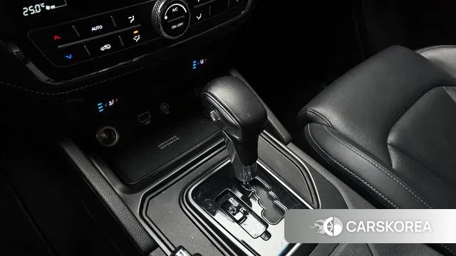 Ssangyong The New Rexton Sports Cannes id 3438606 из Кореи 19