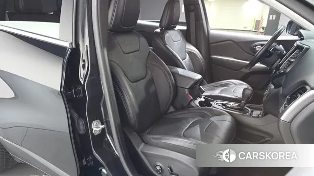 Jeep Cherokee (KL) id 3468599 из Кореи 19