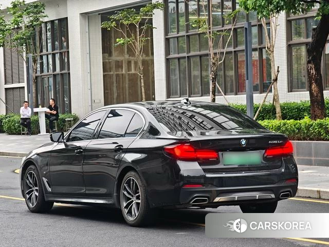 BMW 5 series PHEV id 4274635 из Китая 10
