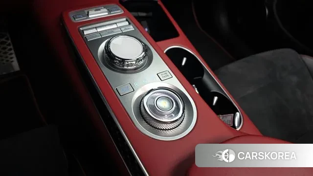 Genesis GV70 id 3468280 из Кореи 19