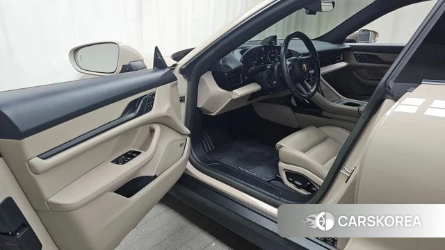 Porsche Taycan id 4591853 из Кореи 33