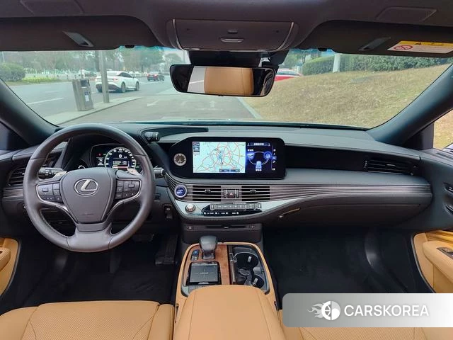 Lexus LS id 4215629 из Китая 9