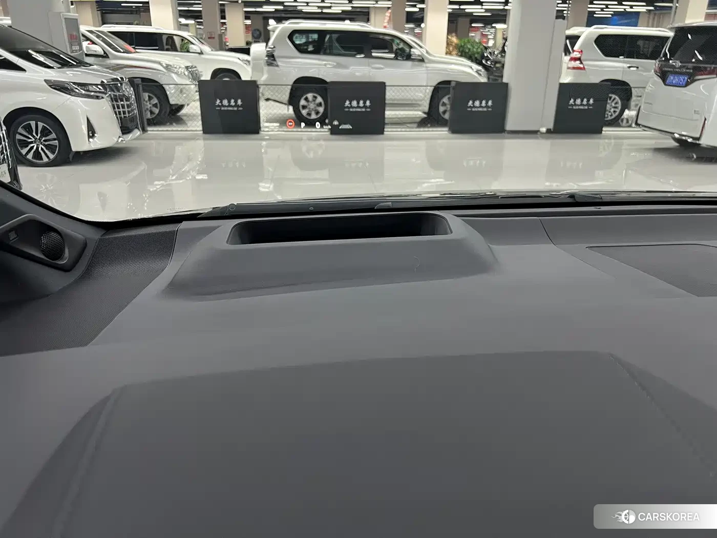 Toyota Elfa id 4606841 из Китая 27