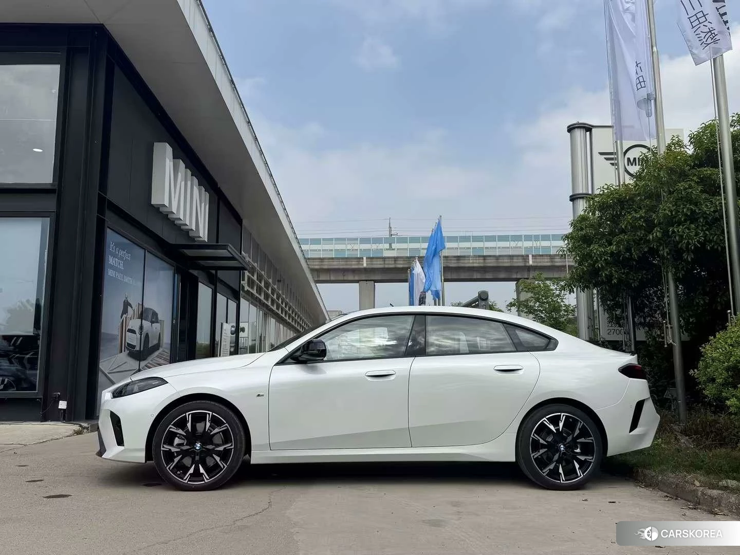 BMW 2 series id 4455363 из Китая 16