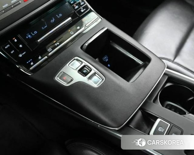 Hyundai The New Grandeur IG id 3807681 из Кореи 19