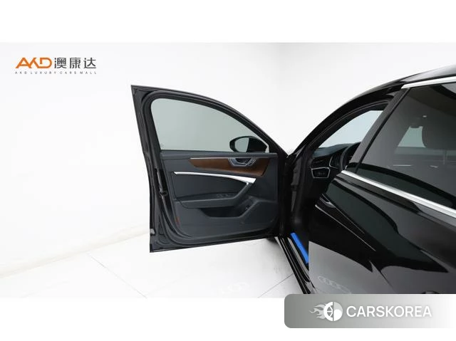 Audi A6L id 3907849 из Китая 9
