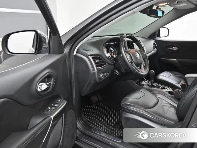 Jeep Cherokee (KL) id 3428923 из Кореи 18