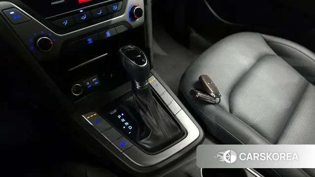 Hyundai Avante AD id 3090906 из Кореи 19