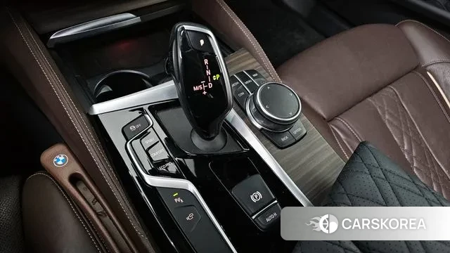 BMW 5 Series (G30) id 3547192 из Кореи 19