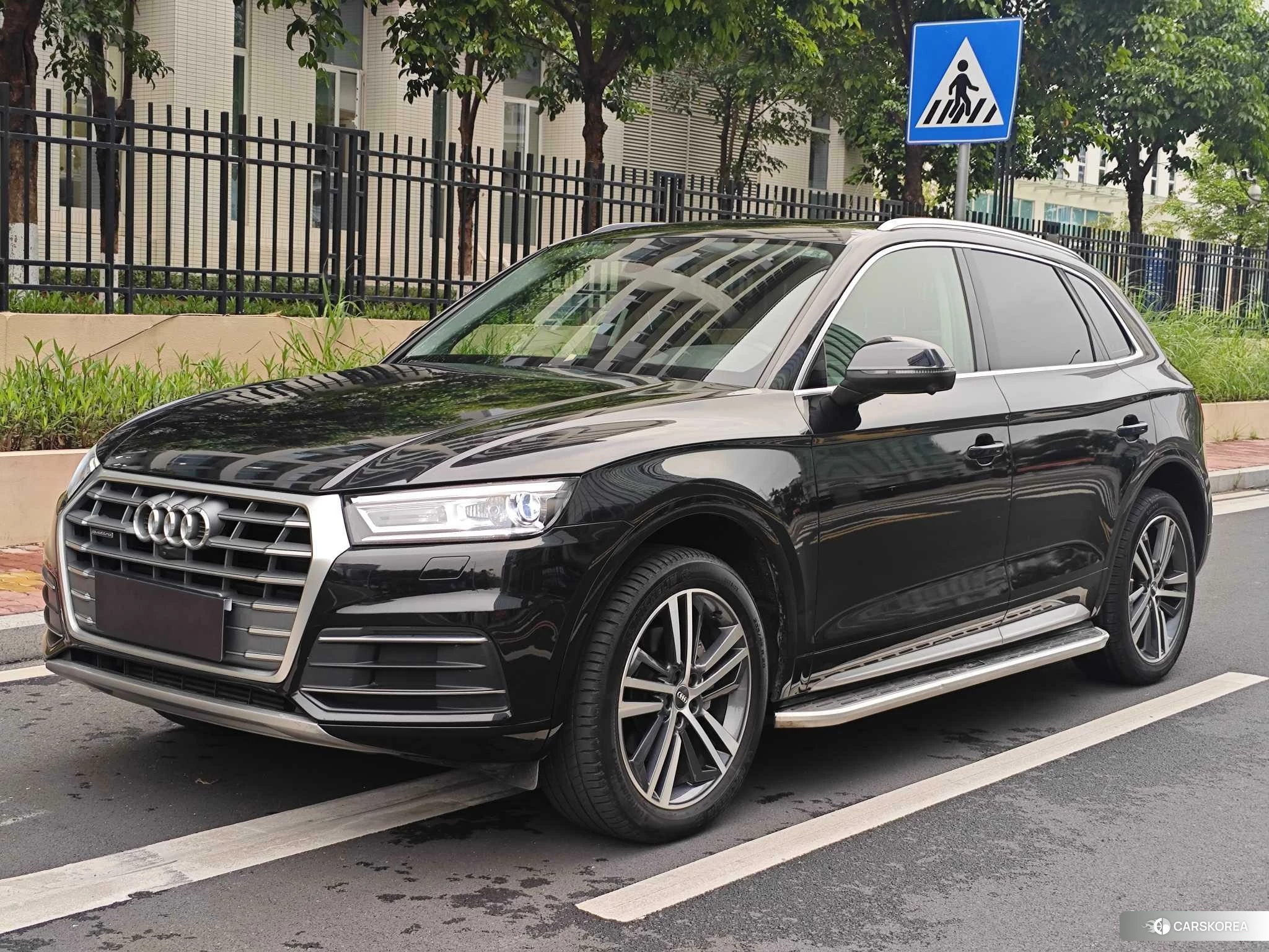Audi Q5L id 4432197 из Китая 33
