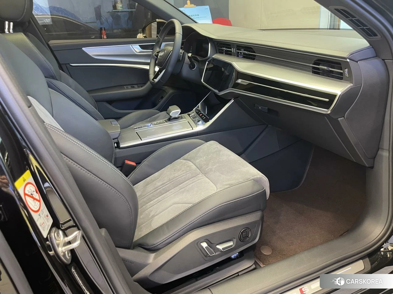 Audi A6L id 4492919 из Китая 15