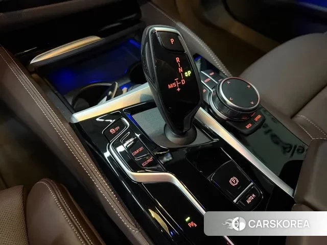 BMW 5 Series (G30) id 3487591 из Кореи 18