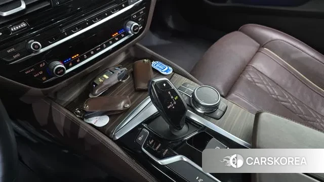 BMW 5 Series (G30) id 3754625 из Кореи 19