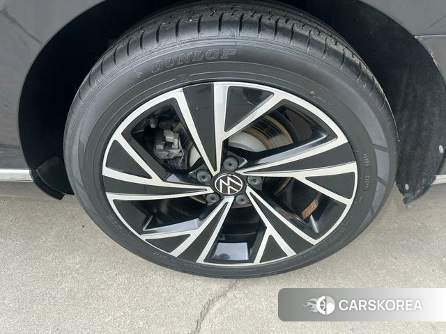 Volkswagen Magotan id 4297551 из Китая 21