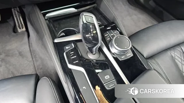 BMW 5 Series (G30) id 3587812 из Кореи 19