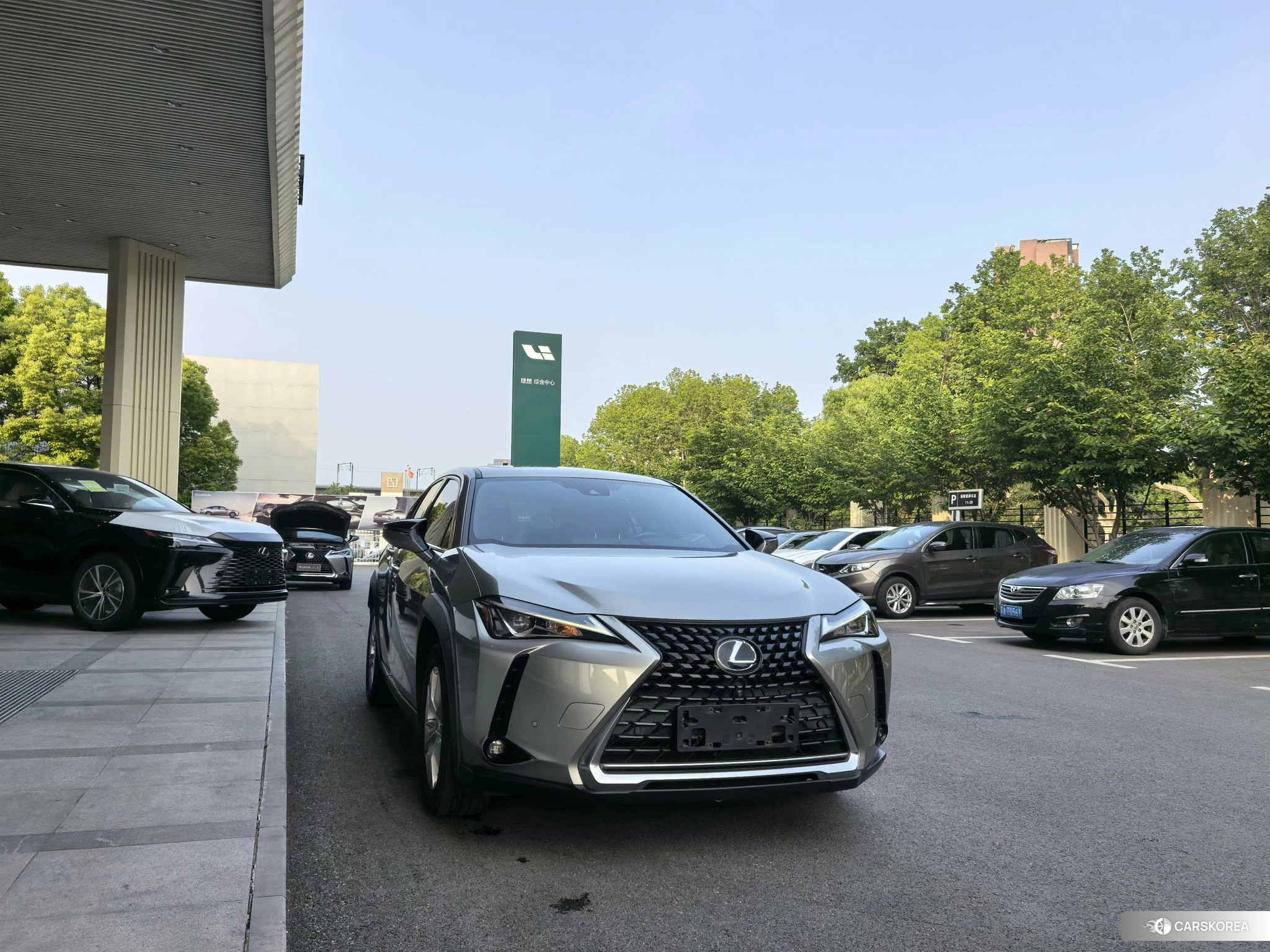 Lexus UX id 4440982 из Китая 16