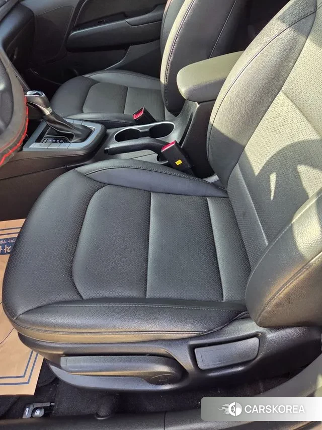 Hyundai Avante AD id 3568685 из Кореи 18