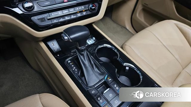 Kia The New Carnival id 3801742 из Кореи 19