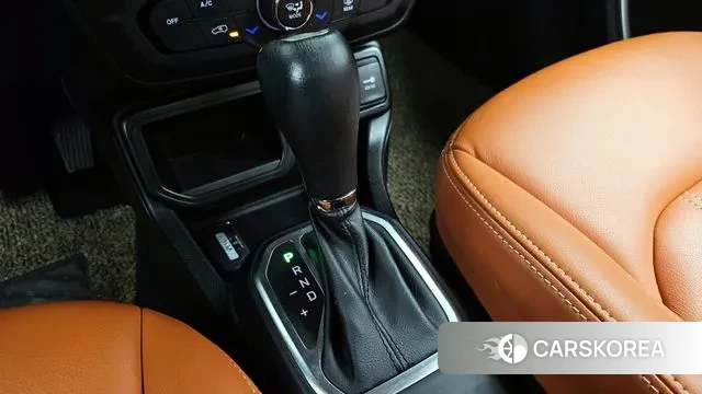 Jeep Renegade id 3753512 из Кореи 19