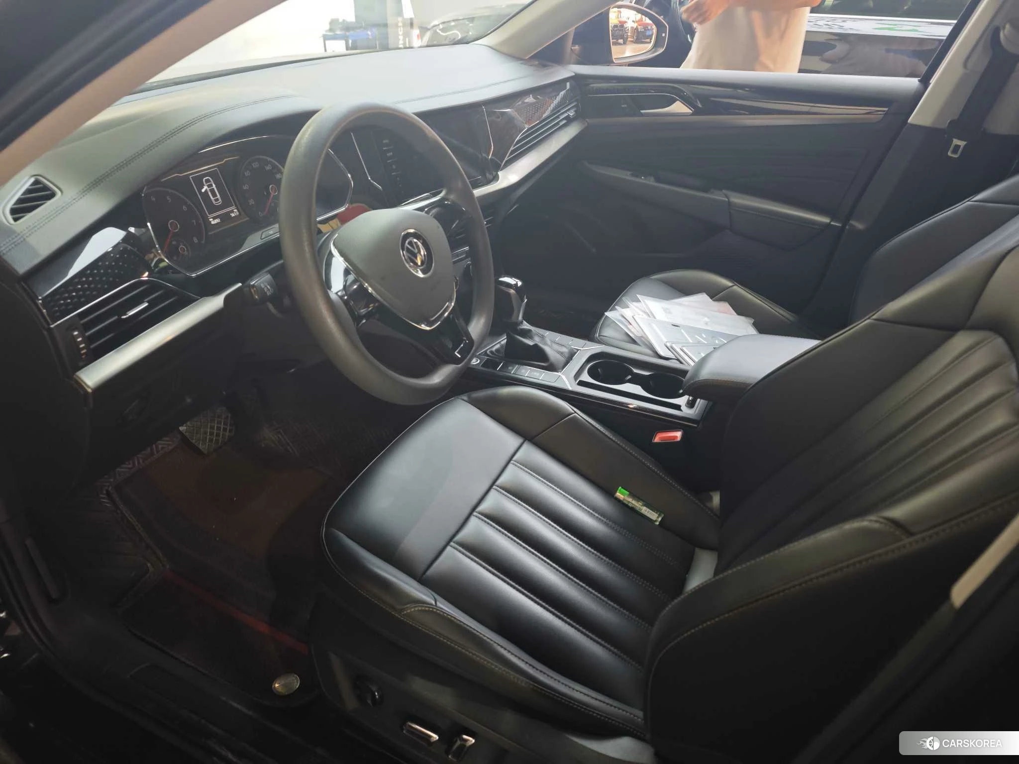 Volkswagen Passat id 4426706 из Китая 9