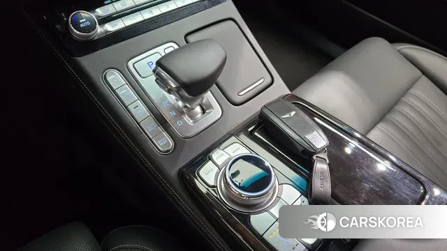 Genesis G90 id 3454560 из Кореи 19