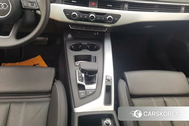 Audi A4L id 3810299 из Китая 16