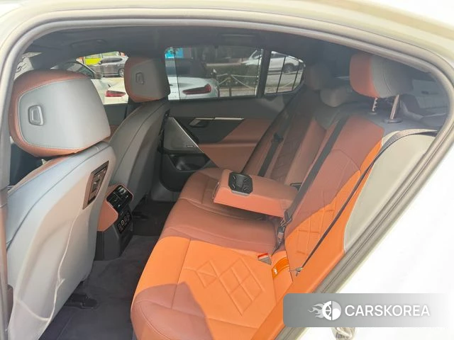 BMW 5 Series (G60) id 4739114 из Кореи 18